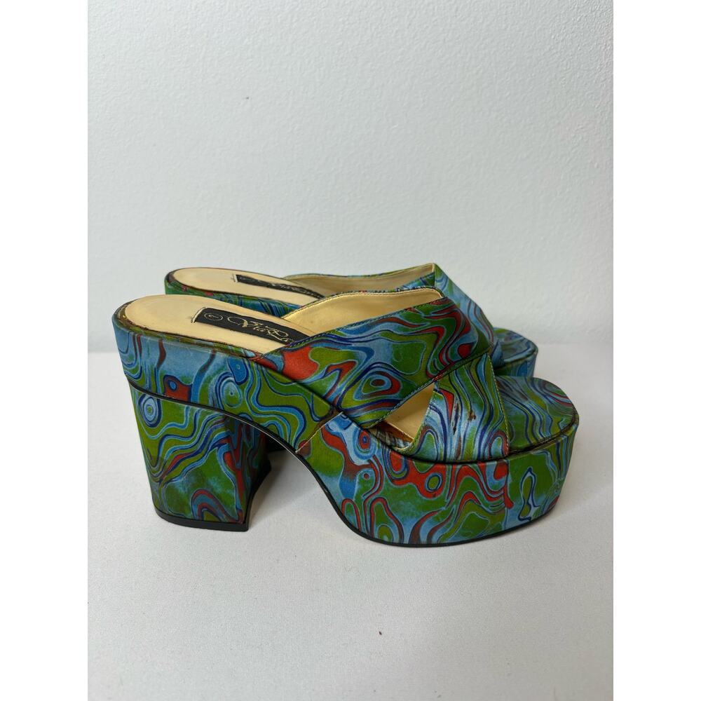 Groovy Platform Heels - Picture 2 of 6